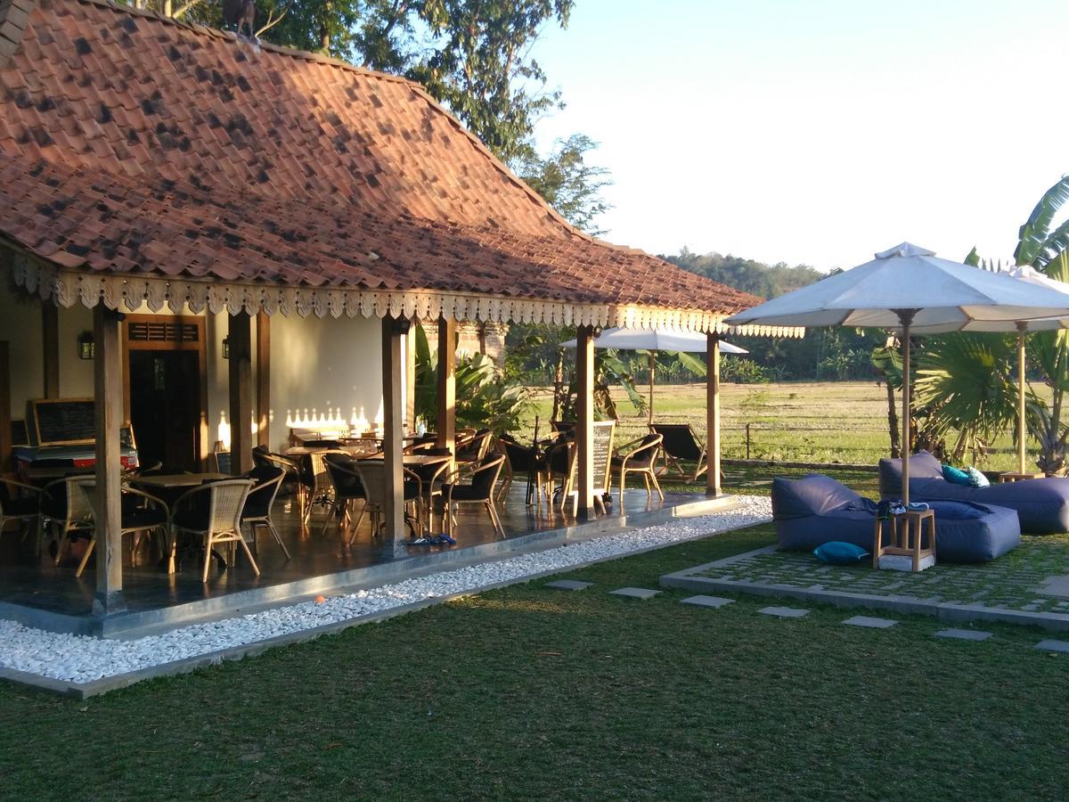 Hotel Blue Garden Yogyakarta Bangunjiwo Exterior foto